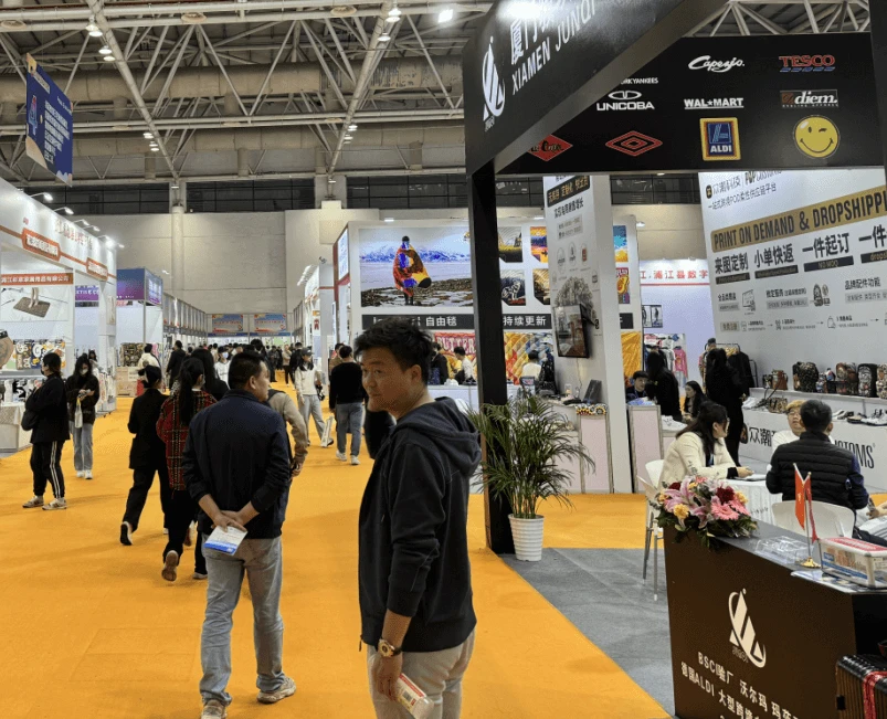 Participate in China Cross-border E-Commerce Fair Participate in China Cross-border E-Commerce Fair